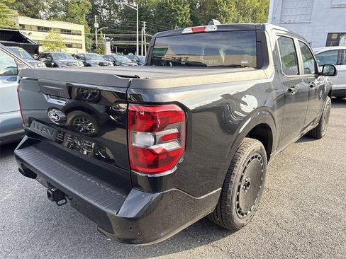 New 2025 Ford Maverick Lobo image 4