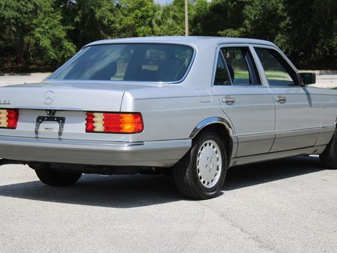 Used 1990 Mercedes-Benz 300 SE image 18