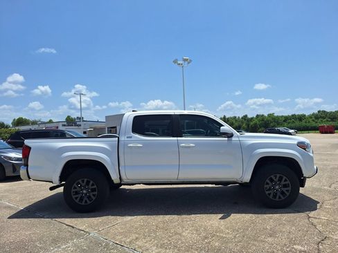 Used 2023 Toyota Tacoma SR5 RWD image 4