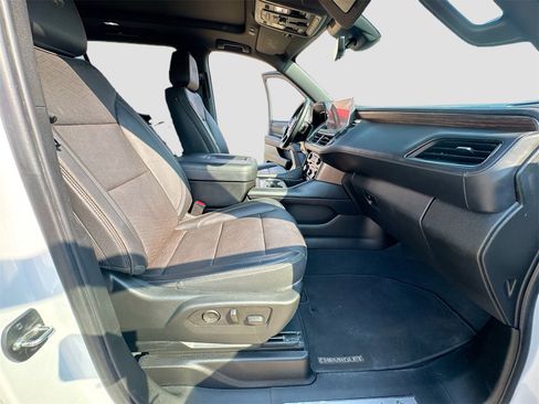 Used 2023 Chevrolet Suburban High Country w/ Premium Package image 31