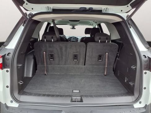 Used 2018 Chevrolet Traverse LT FWD image 23