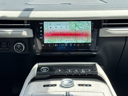 New 2026 Lincoln Navigator Reserve w/ Jet Appearance Package AWD/4WD image 25