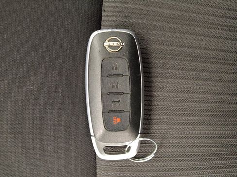Used 2025 Nissan Sentra SV FWD image 32