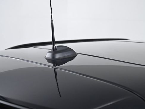 Used 2025 MINI Cooper 2-Door Hardtop image 10