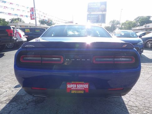 Used 2022 Dodge Challenger GT AWD/4WD image 4