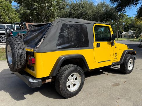Used 2004 Jeep Wrangler Unlimited image 9