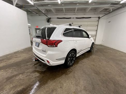 Used 2018 Mitsubishi Outlander GT image 6