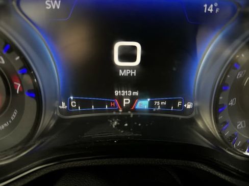 Used 2017 Chrysler 300 S image 6