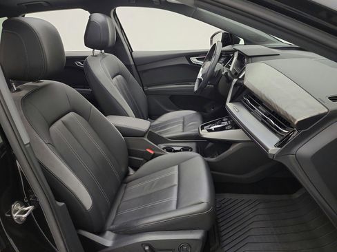 Used 2023 Audi Q4 e-tron Premium Plus w/ Premium Plus image 19