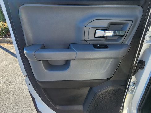 Used 2017 RAM 1500 Classic SLT image 16