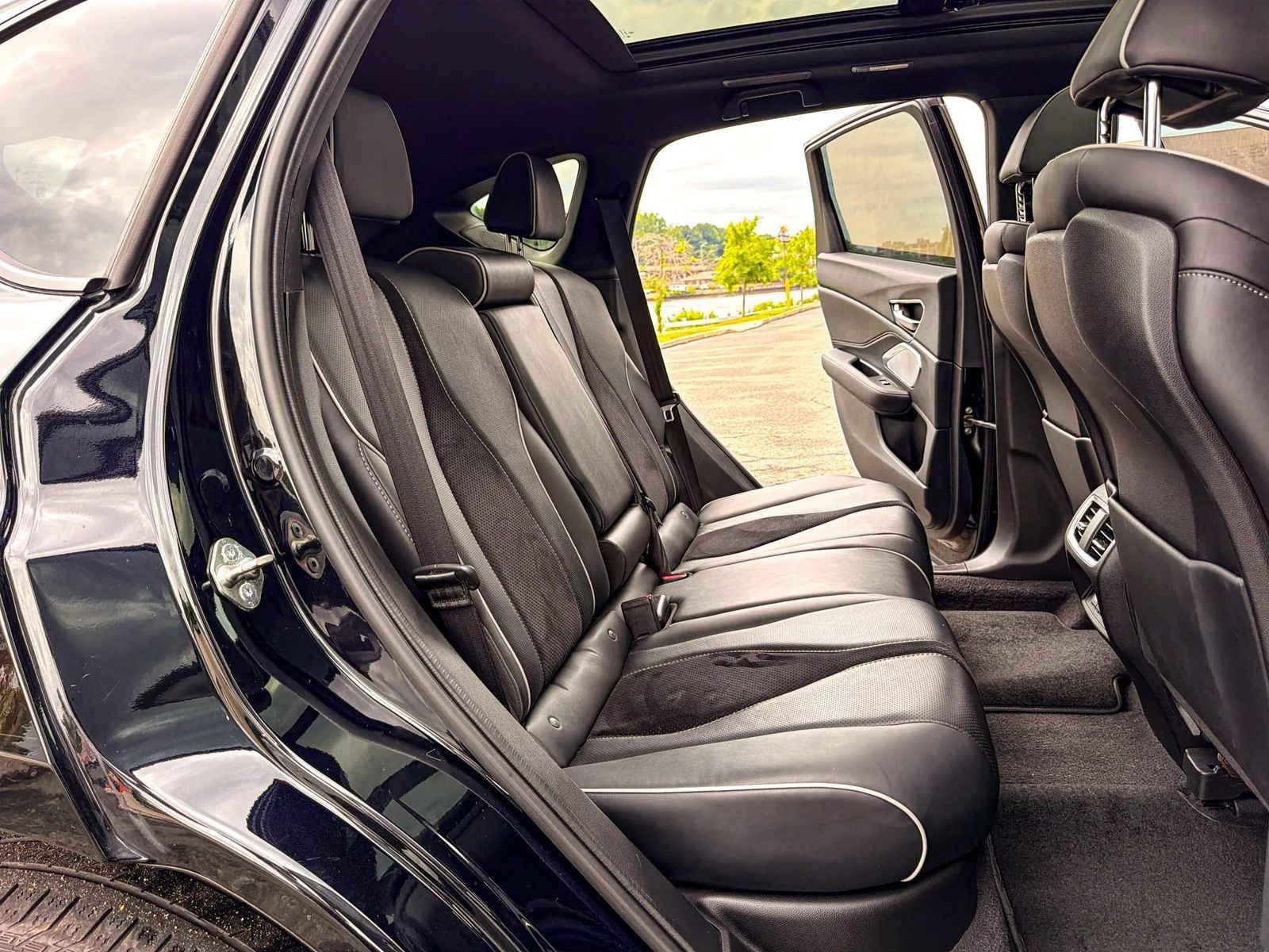Used 2019 Acura RDX w/ Advance Package AWD/4WD image 15