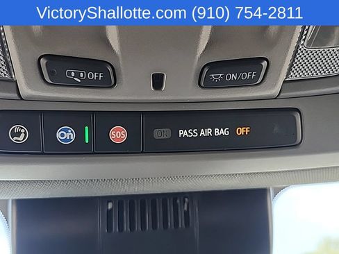 Used 2025 GMC Sierra 1500 SLT AWD/4WD image 42