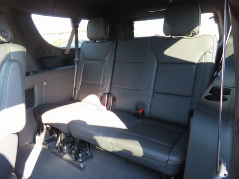 Certified 2023 Chevrolet Suburban High Country image 33