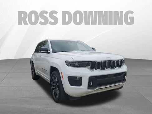 Used 2023 Jeep Grand Cherokee Overland RWD image 3