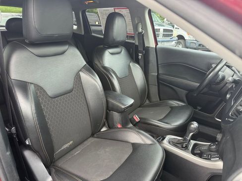 Used 2021 Jeep Compass Latitude w/ Sun and Sound Group AWD/4WD image 18