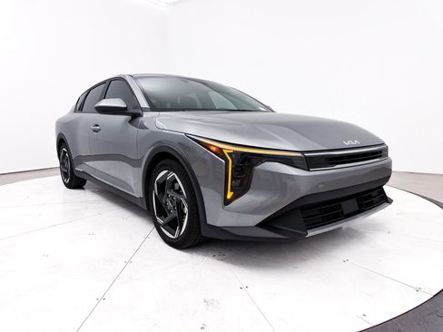 Certified 2025 Kia K4 EX image 10