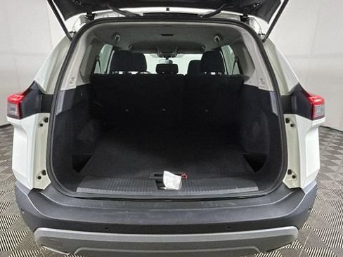 Used 2023 Nissan Rogue S AWD/4WD image 28