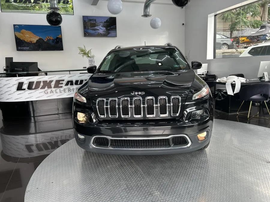 Used 2016 Jeep Cherokee Limited AWD/4WD image 1