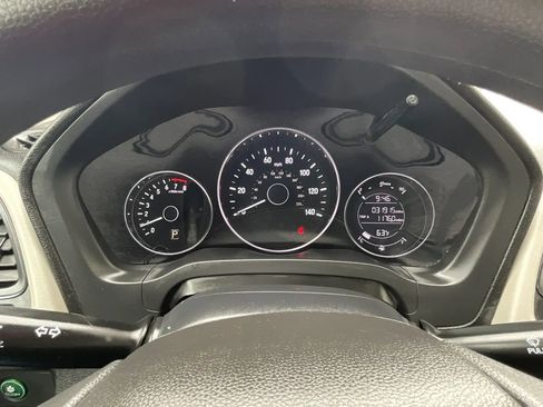 Used 2020 Honda HR-V LX image 37