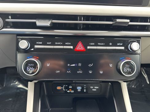 Used 2025 Hyundai Tucson SEL image 18