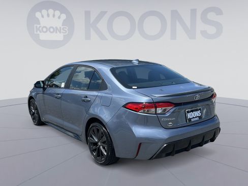 Used 2023 Toyota Corolla SE w/ Carpet Mat Package (TMS) FWD image 4
