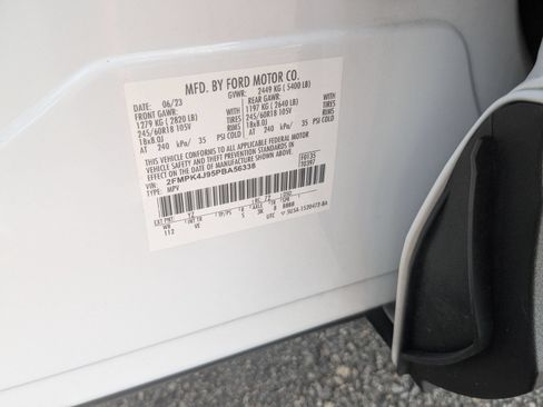 Used 2023 Ford Edge SEL AWD/4WD image 38