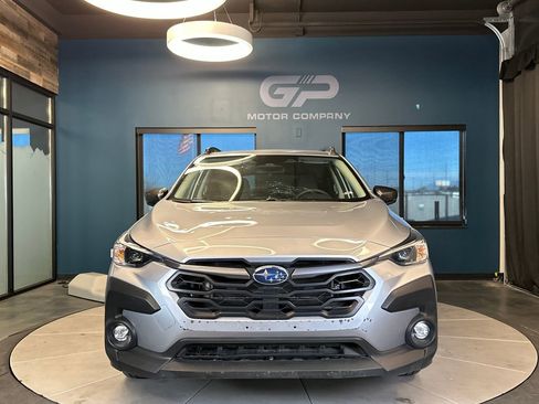 Used 2024 Subaru Crosstrek 2.0i Premium image 8