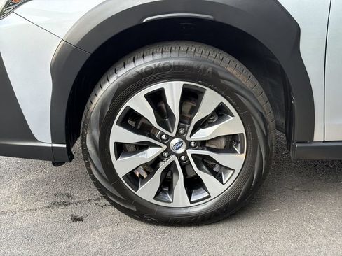Certified 2023 Subaru Outback Limited AWD/4WD image 10