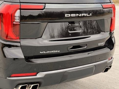 Used 2025 GMC Yukon Denali Ultimate image 7