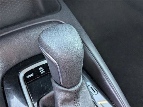Used 2022 Toyota Corolla SE FWD image 11
