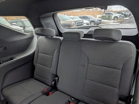 Certified 2026 Chevrolet Traverse LT w/ Sun and Wheel Package image 10