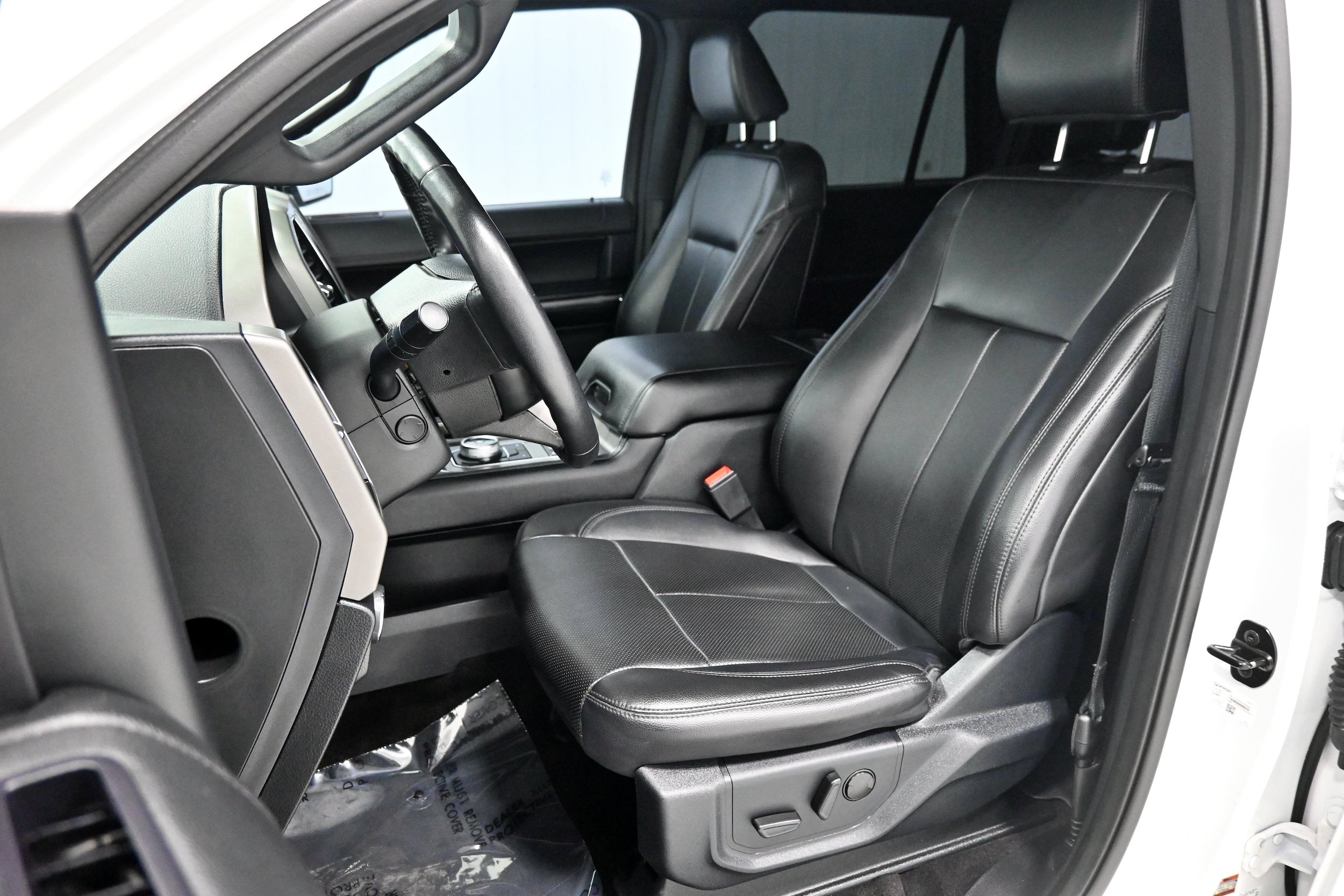 Used 2021 Ford Expedition XLT AWD/4WD image 6