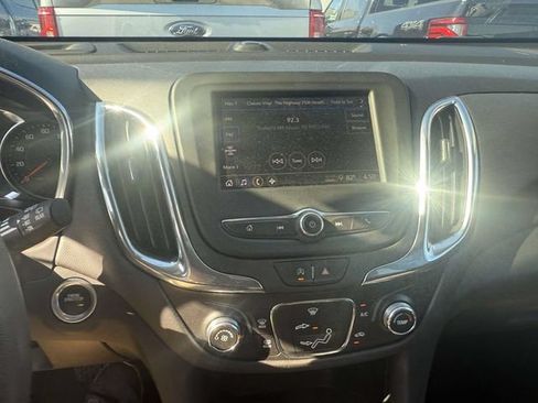 Used 2023 Chevrolet Equinox LT AWD/4WD image 24