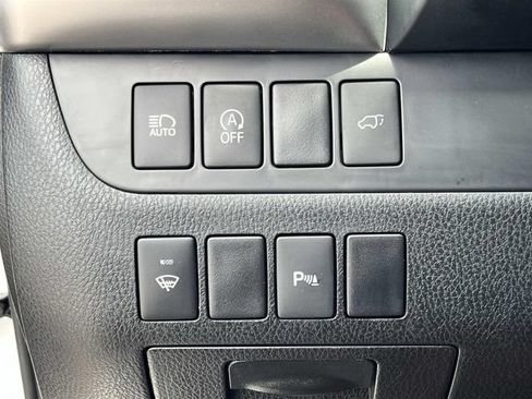 Used 2018 Toyota Highlander Limited w/ Protection Package #3 AWD/4WD image 29
