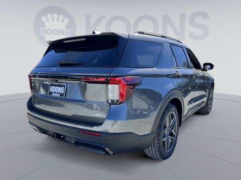 New 2026 Ford Explorer ST-Line w/ ST-Line Street Pack image 7