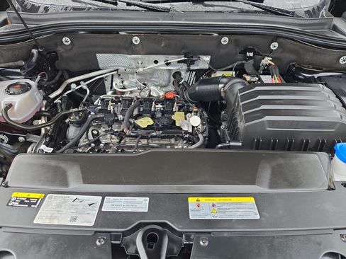 Used 2024 Volkswagen Atlas SE FWD image 33