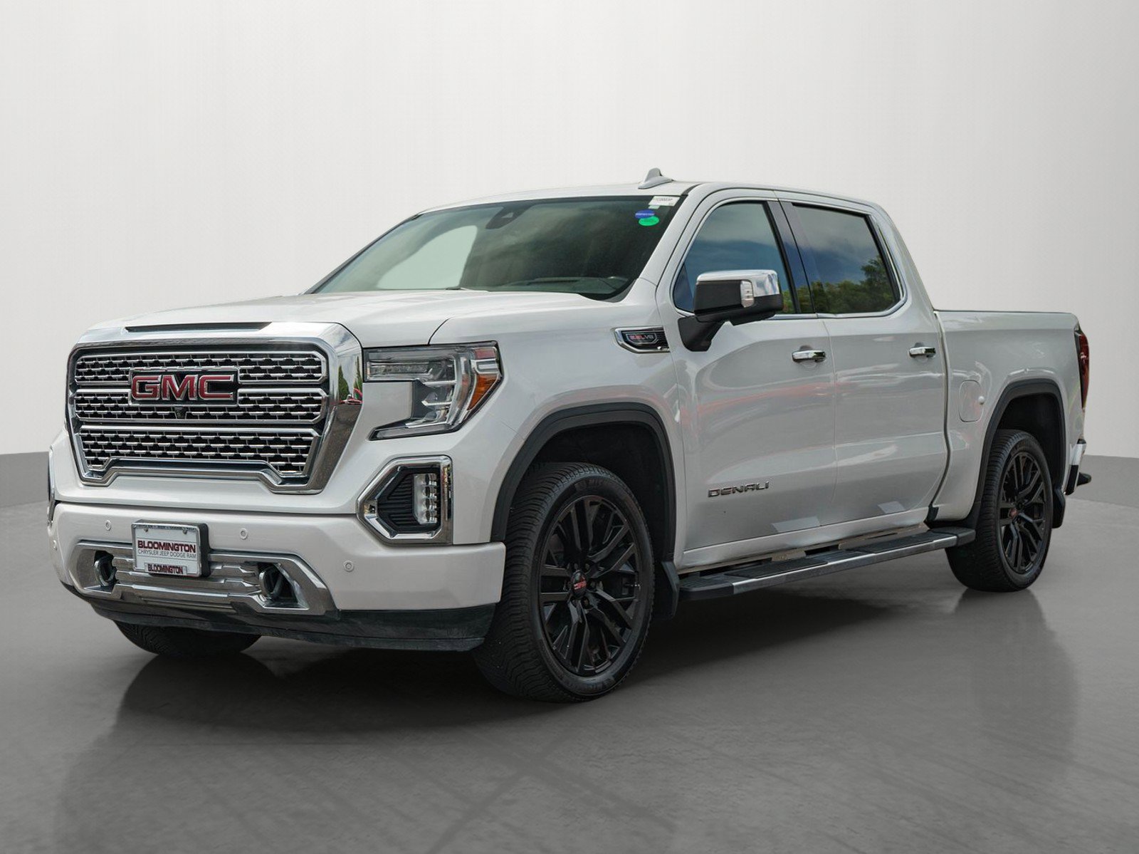 Used 2020 GMC Sierra 1500 Denali w/ Technology Package AWD/4WD image 3
