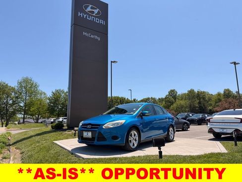 Used 2014 Ford Focus SE FWD image 1