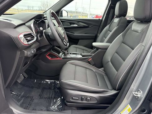 Used 2023 Chevrolet TrailBlazer RS w/ Sun and Liftgate Package image 23