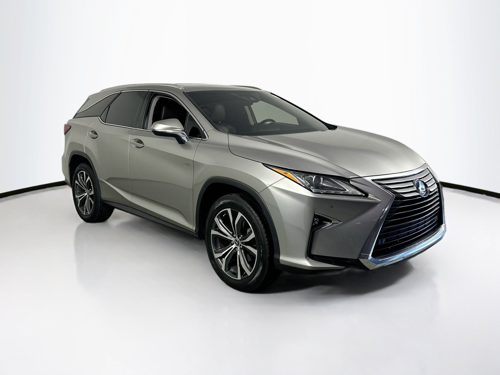 Used 2019 Lexus RX 350L FWD image 3