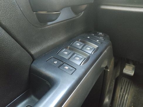Used 2018 Chevrolet Silverado 1500 LT RWD image 27
