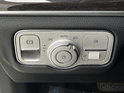 Used 2022 Mercedes-Benz GLS 450 4MATIC image 29