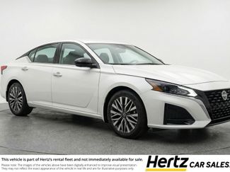 Used 2025 Nissan Altima 2.5 SV video 1