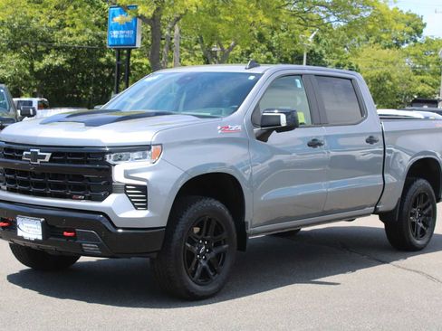 Used 2026 Chevrolet Silverado 1500 LT Trail Boss w/ LT Trail Boss Premium Package AWD/4WD image 3