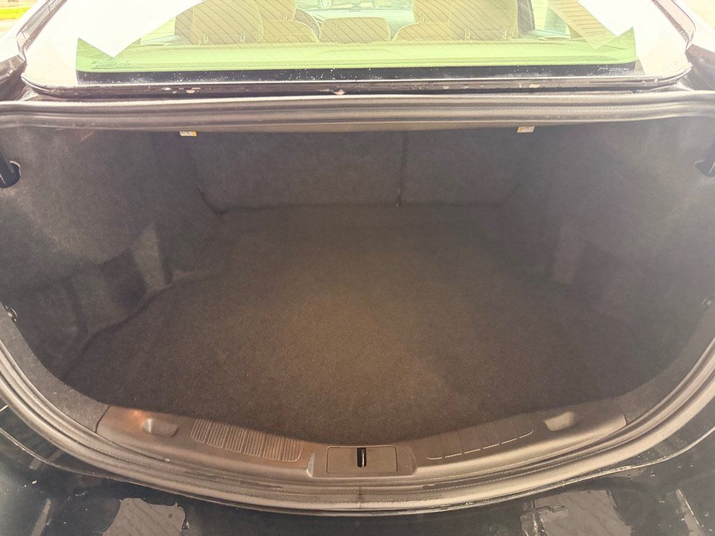 Used 2013 Ford Fusion SE FWD image 13