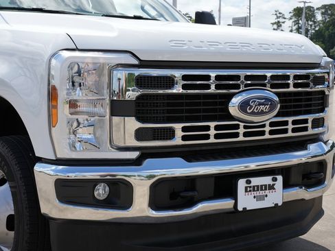 Used 2025 Ford F350 XLT AWD/4WD image 26