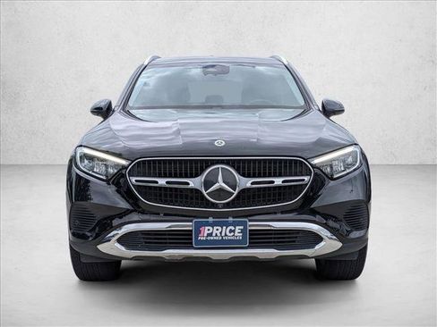 Used 2024 Mercedes-Benz GLC 300 4MATIC image 2