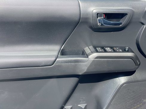 Used 2023 Toyota Tacoma TRD Off-Road image 17