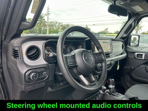 Certified 2024 Jeep Gladiator Sport AWD/4WD image 12