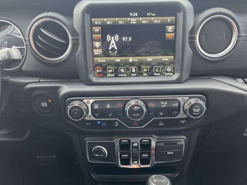 Used 2023 Jeep Wrangler Sahara w/ Cold Weather Group image 29